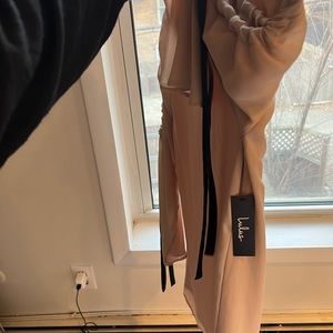 Lulu’s Beige Shift Dress